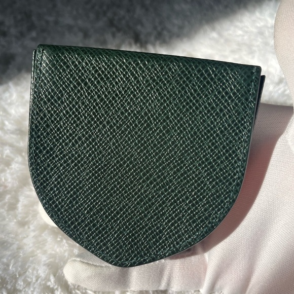 LOUIS VUITTON Taiga Line Porte monnaie Cuvette Coin Purse Dark green no Box - Picture 3 of 14